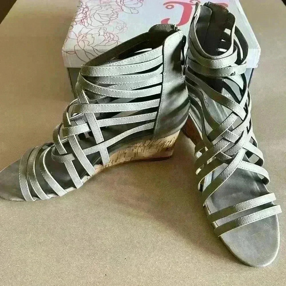 New Journey  & Crew Twyla Wedge Sandal, size 8.5 - Picture 3 of 6